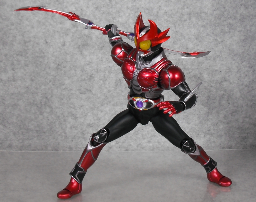 S.H.フィギュアーツ 「仮面ライダーアギト バーニングフォーム」 レビュー