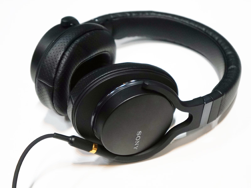 ソニーのヘッドフォン「MDR-1A」に、マットブラックカラーの限定版