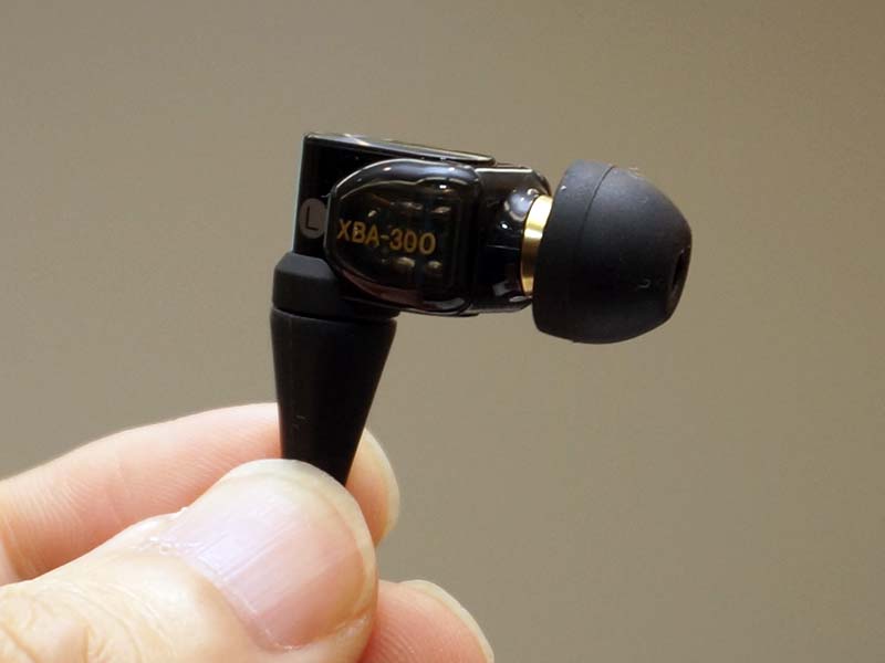 ソニー、トリプルBAの新イヤフォン「XBA-300」。約28,000円 - AV Watch