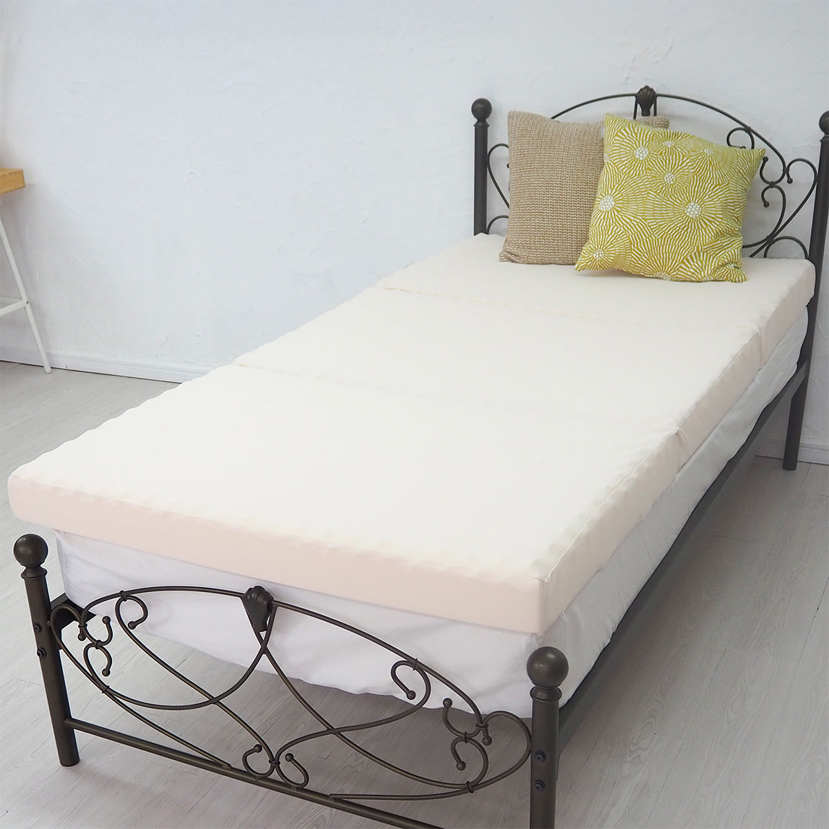 AK-901] 波で支える体圧分散敷布団 (3つ折りタイプ)