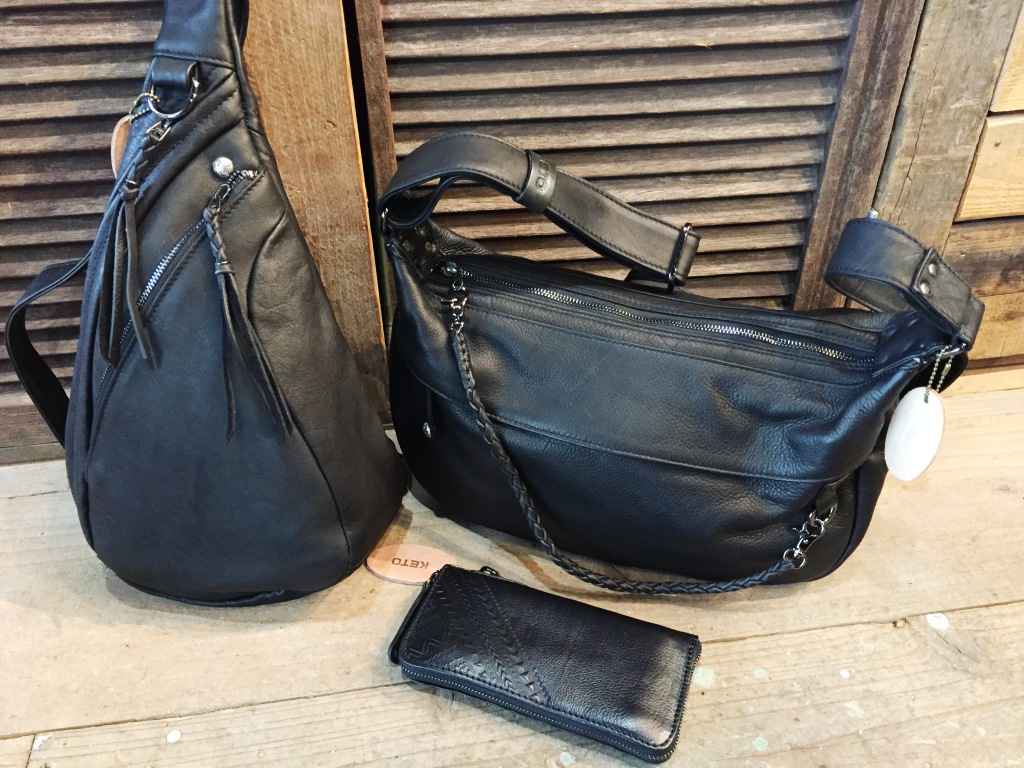 新入荷】KETO（ケト）牛革マットシボレザーショルダーバッグ・レザー