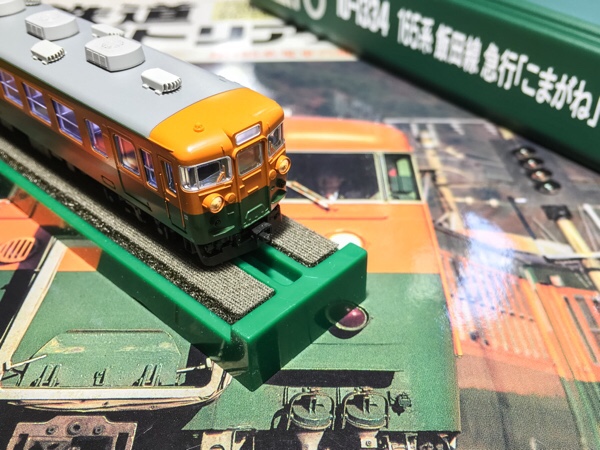 しなのさかいの駅前広場 KATO 165系 飯田線急行「こまがね」「伊那」