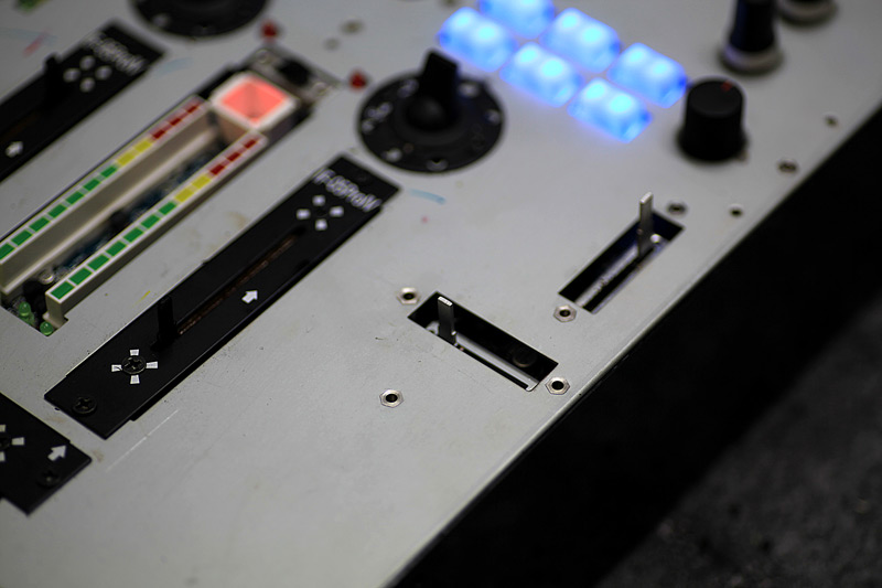 Vestax PMC-05ProIV - フェーダー交換