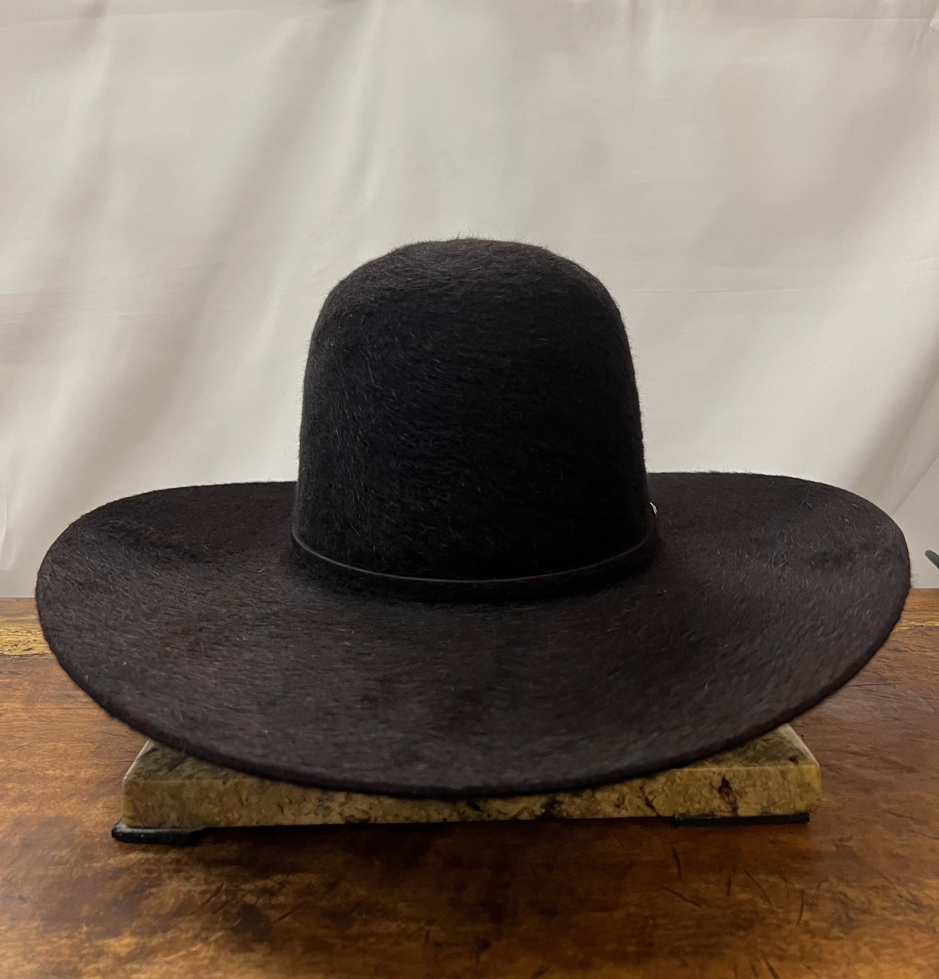 Rodeo King Open Crown 10x Grizzly - Black Cherry – Broken horn