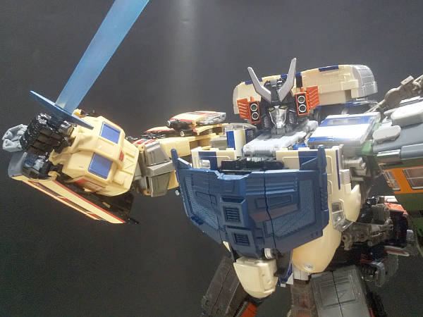 重連合体戦士 ライデン トランスフォーマー MPG レビュー｜ 繰府庵