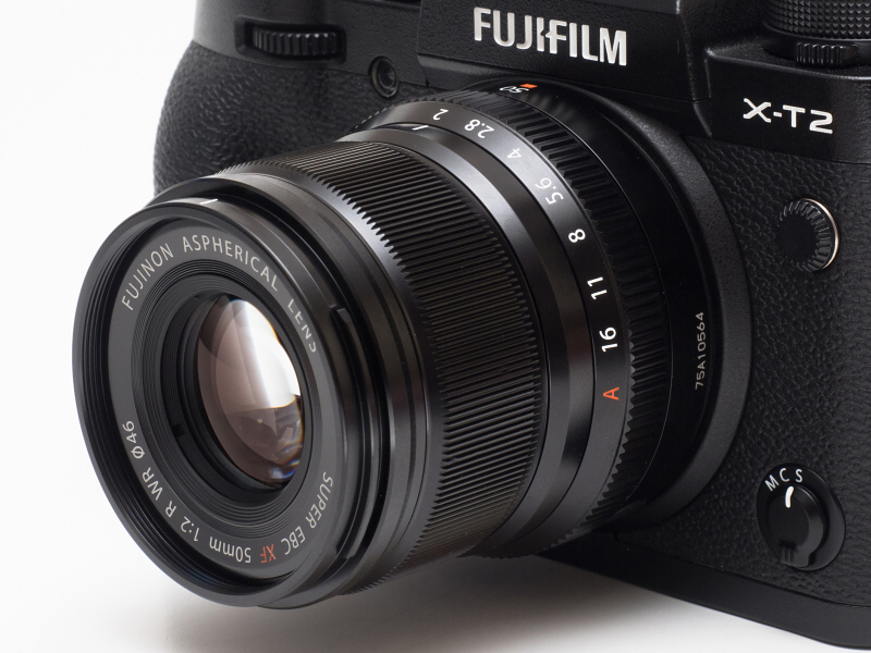 交換レンズレビュー：小型軽量で美しいボケも楽しめる中望遠レンズ