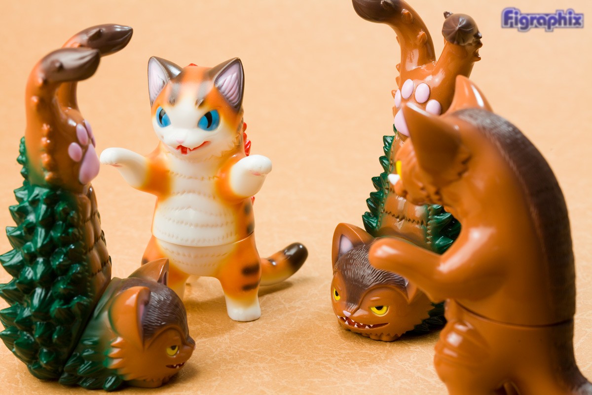 ウルトラ猫怪獣総進撃！】ネコゴモラ＆ネコツインテール | talkin' in