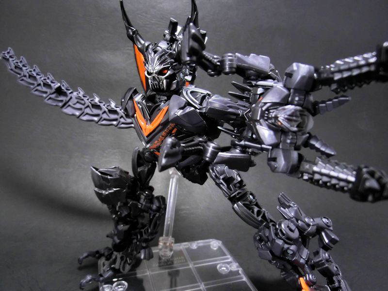 玩栗犬と、トランスフォーマー 最後の騎士王 インファーノカス | 玩栗