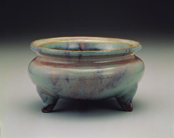 宋時代 鈞窯三足香炉 宋 鈞窯 月白釉三足香炉 – Jun ware Censer