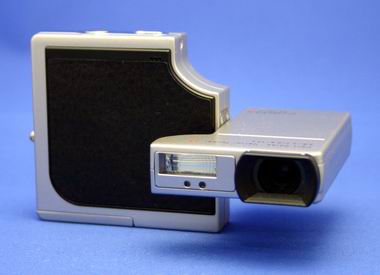 PCUPdate：“最薄”と“連写”にツァイスの描写力――「CONTAX SL300R T＊」