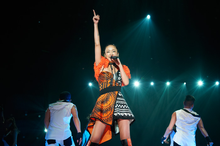 mu-moショップ】安室奈美恵LIVE DVD/Blu-ray『namie amuro FEEL tour