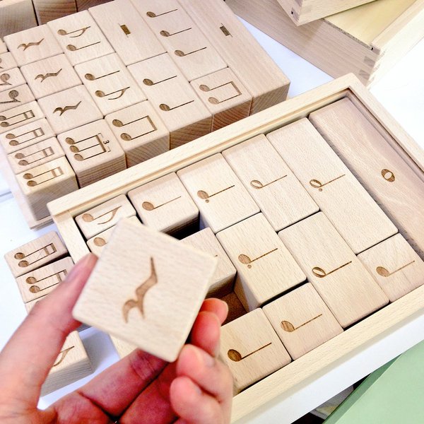 リトミックに！音符の積み木 | ままごと研究所