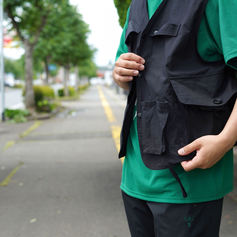 伝統の釣法にちなんだデザイン / South2 West8 テンカラベスト | 1989