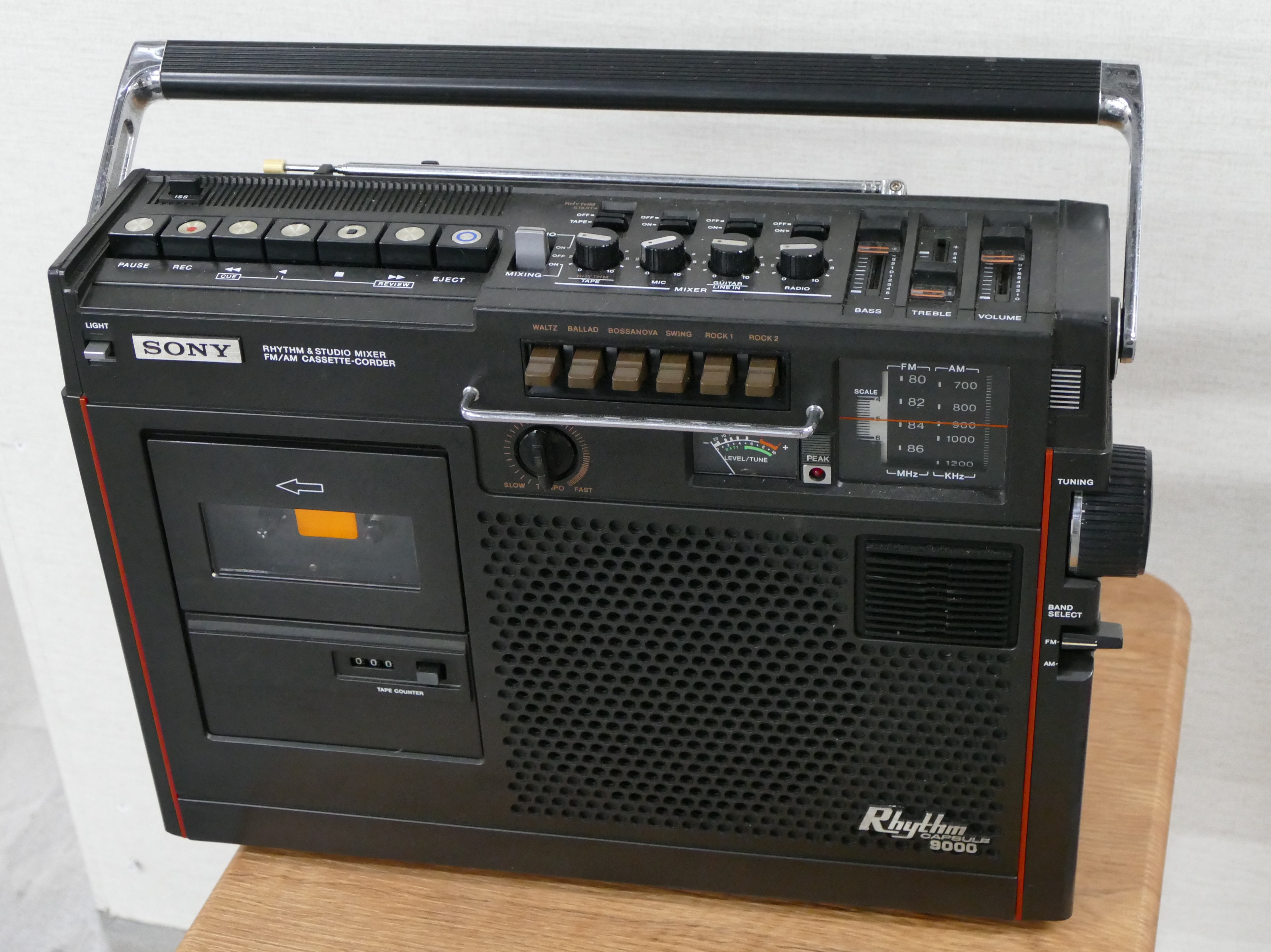 POPでイケてる！ブーム再来！ラジカセのデザインや性能、歴史を