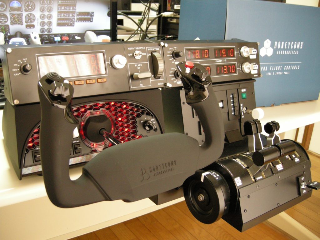 HONEYCOMB ALPHA FLIGHT CONTROLS YOKE & SWITCH PANEL （レビュー2