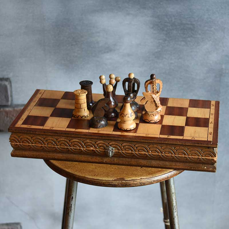 チェス – 神戸アンティークウェアハウス