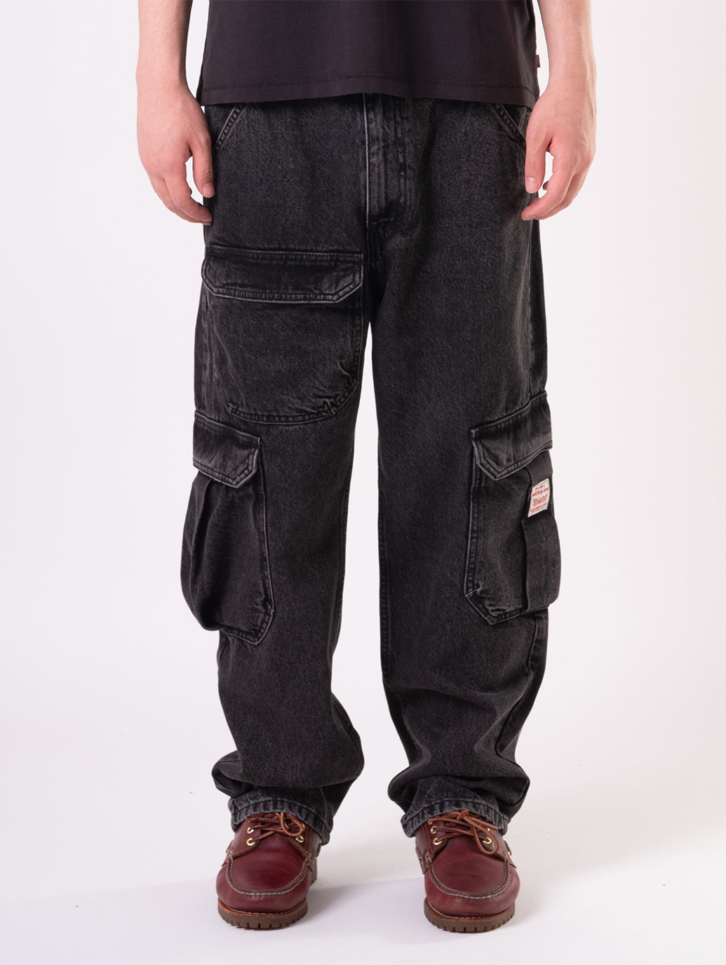 STAY LOOSE カーゴ ブラック – リーバイス®公式オンラインストア