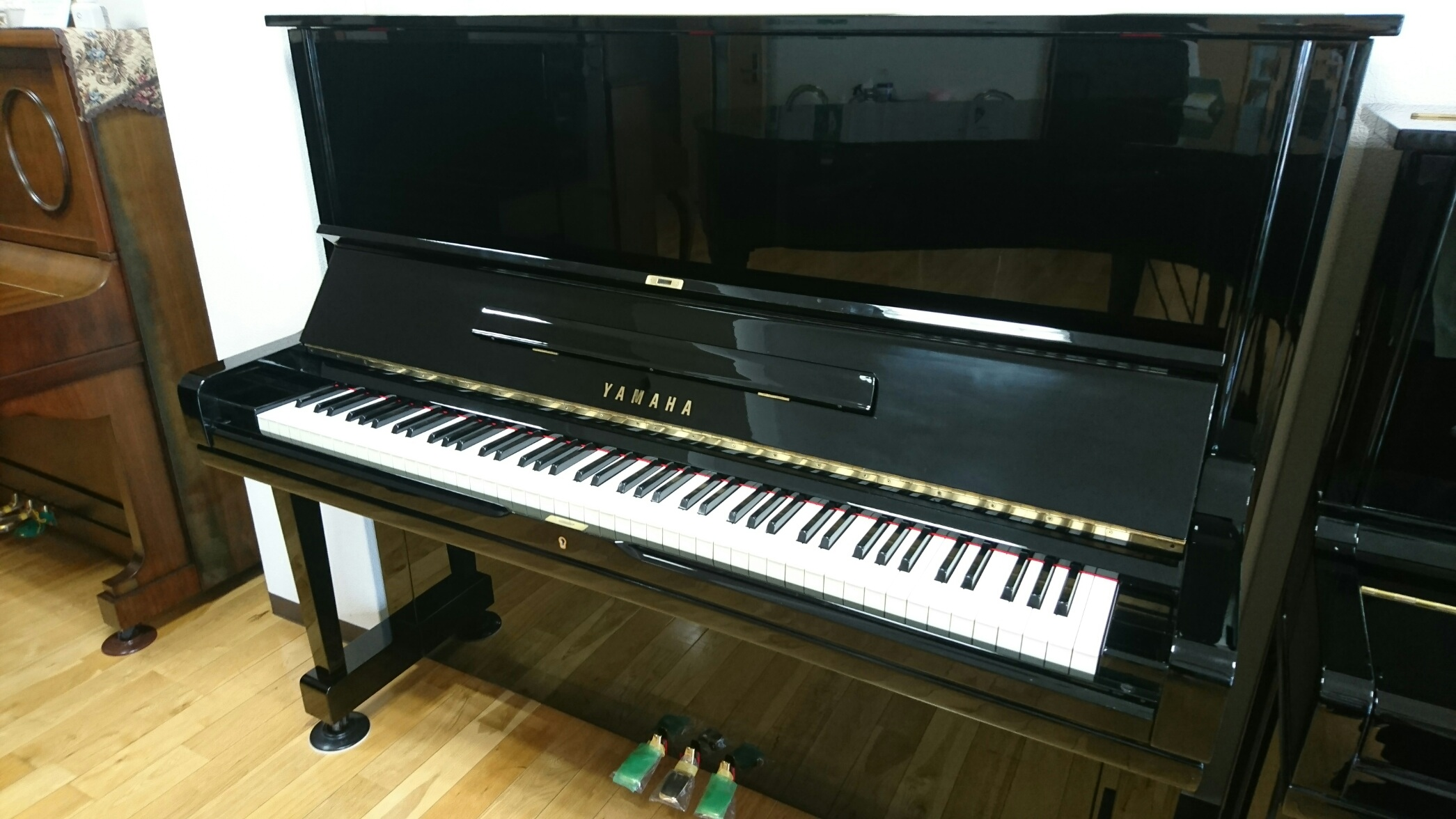 YAMAHA U3H