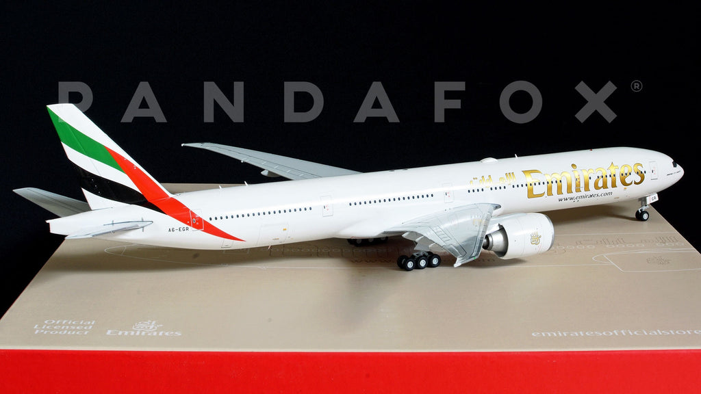 Emirates Boeing 777-300ER A6-EGR GeminiJets G2UAE596 Scale 1:200