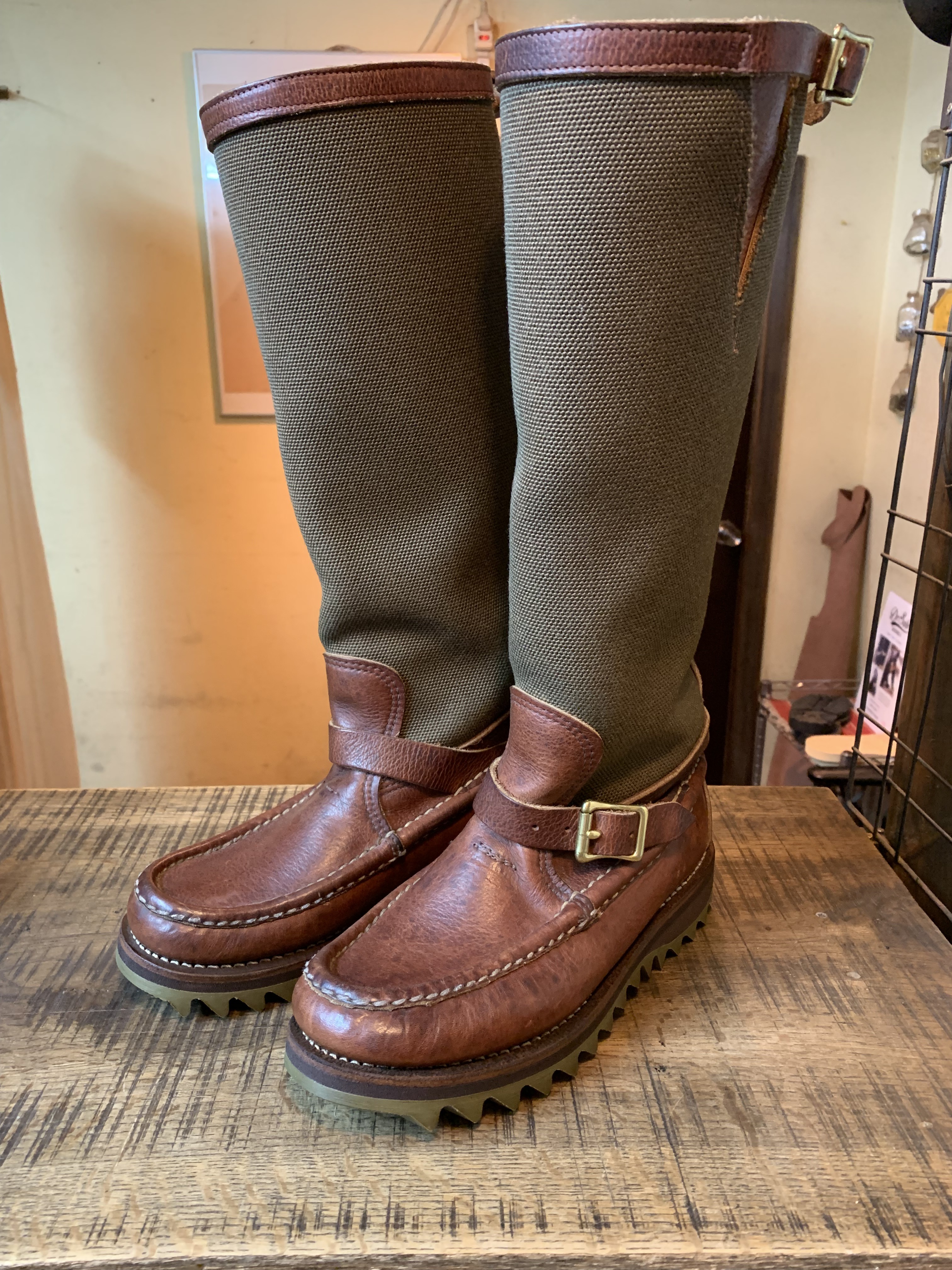 Russell moccasin (ラッセルモカシン) スネークブーツ vibram#7124