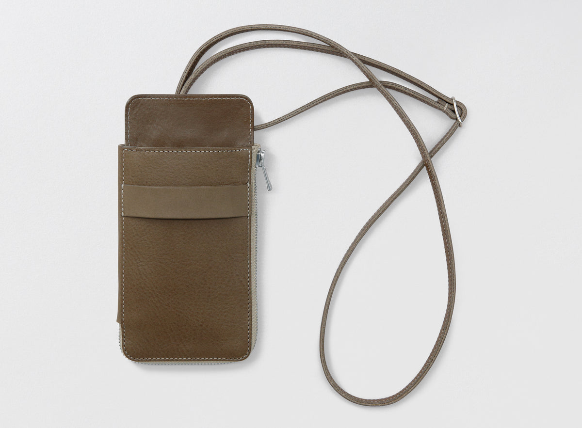 レザーのコンパクトなシザーケース 本革 REEL（リール）