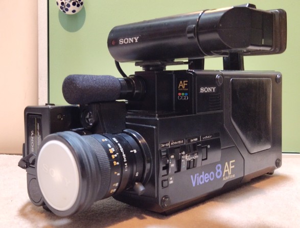 SONY CCD-V8AF