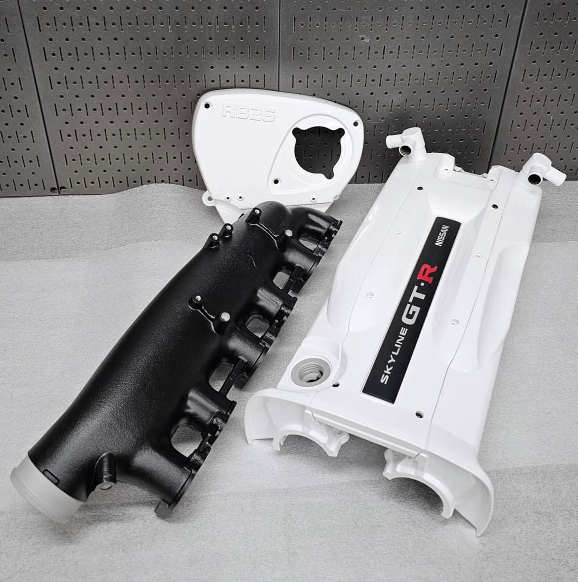 RB26 Valve Cover Set (Powder Coated) WHITE – SynGaragellc