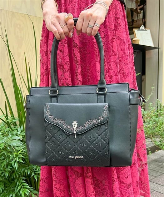 鍵モチーフ付型押しA4トート | axes femme online shop -outlet-