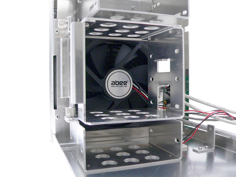 世界最小のミドルタワー、Abee「AS Enclosure S1」発売開始！ - 自作PC