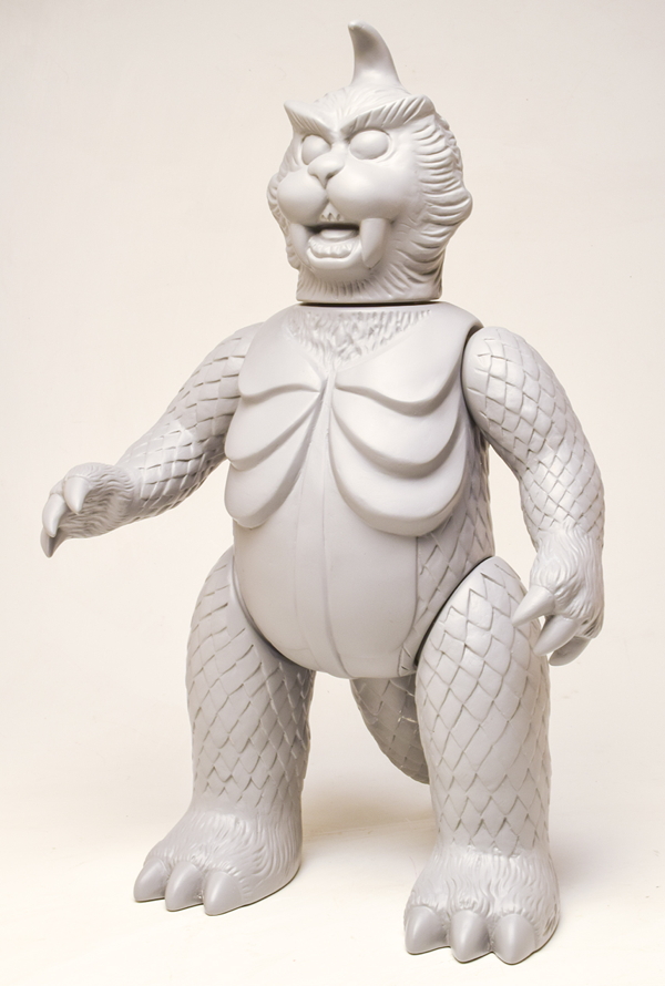 マルサンがウルトラ怪獣ソフビの真打ち（？）として「ゴメス450」を