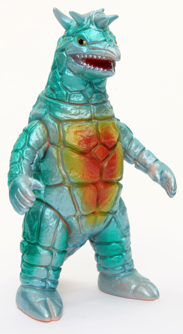 2016年10月10日締切でブルマァクは新造型の「ドラコ再生版」と