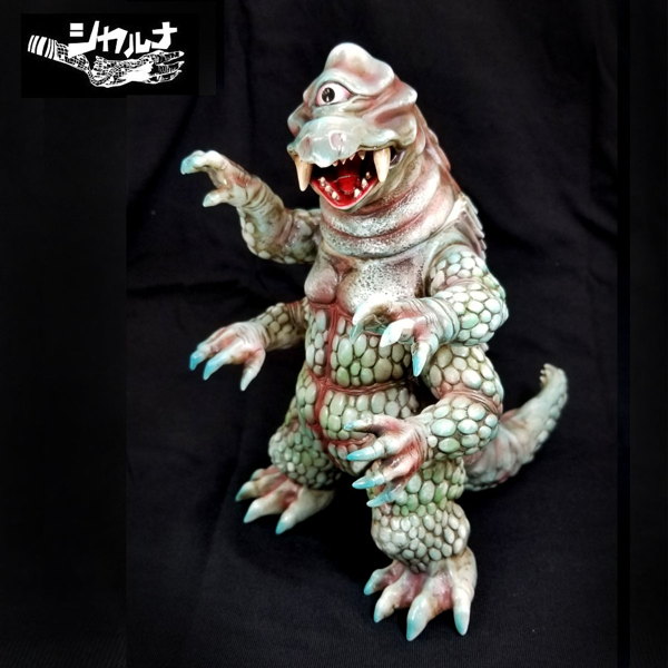 またまたショップ・arktzでシカルナ・工房製ソフビの限定版が登場