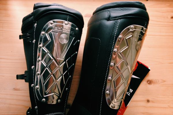 モト殿堂入りアイテム】アルパインスターズ「スーパービクトリー