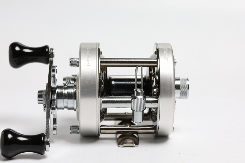 アブガルシア アンバサダー 5500CS プロロケット 強化フレーム 丸ノブ