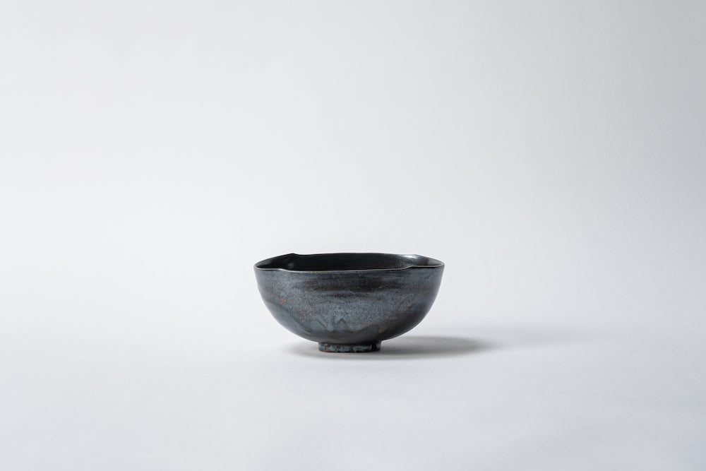 送料込【逢絢亭】茶道具 茶碗 尾高焼 高取釉 切形茶碗 楽山窯 共箱入り