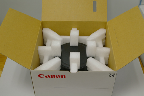 カメラの八百富｜なんでこんなに箱がでかいんだ？CANON EF 85mm F1.2L