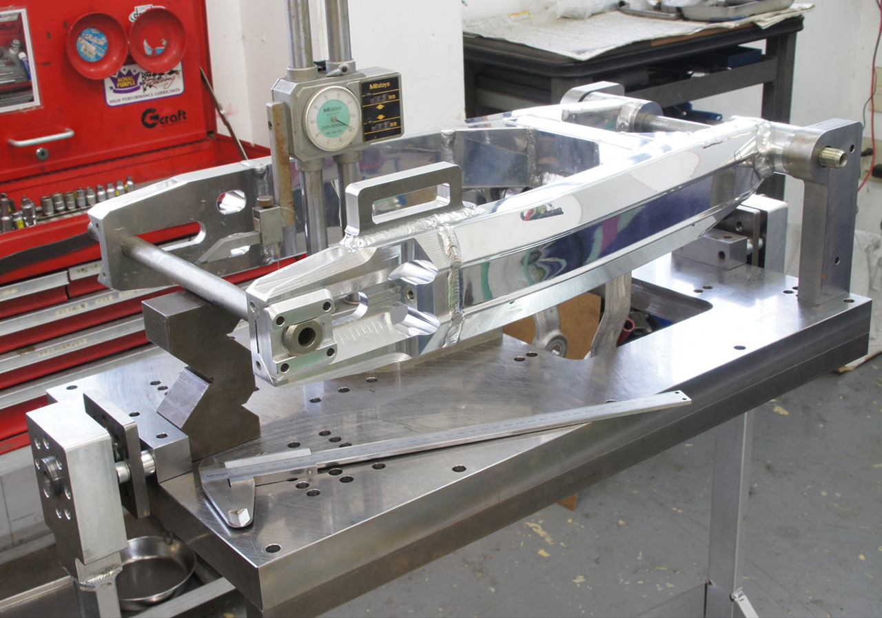 Ninja ZX-14R G-STRIKERスイングアーム | GILD design factory co,LTD