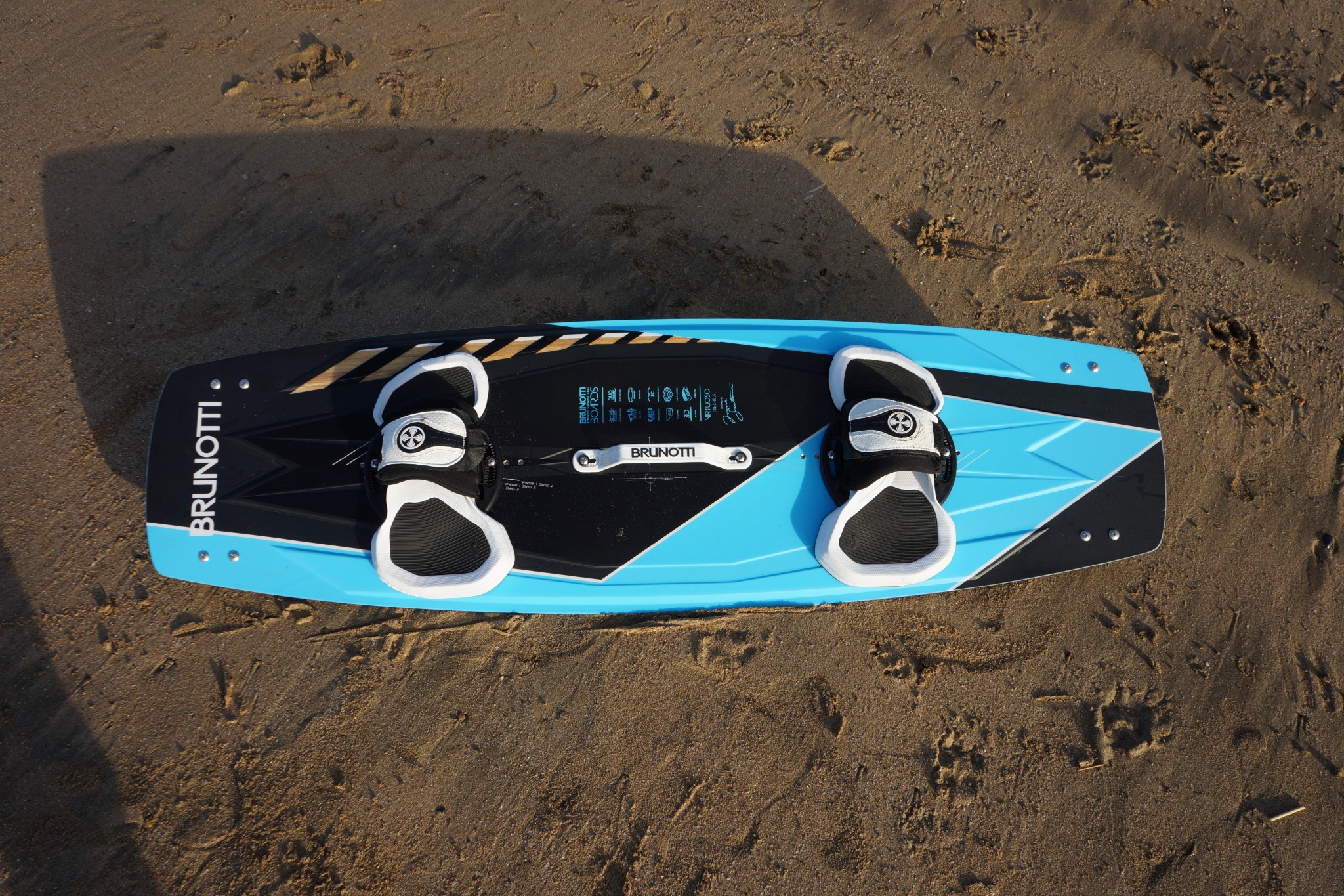 Brunotti Virtuoso 136 x 40.5cm 2015 | Kitesurfing Reviews » Boards