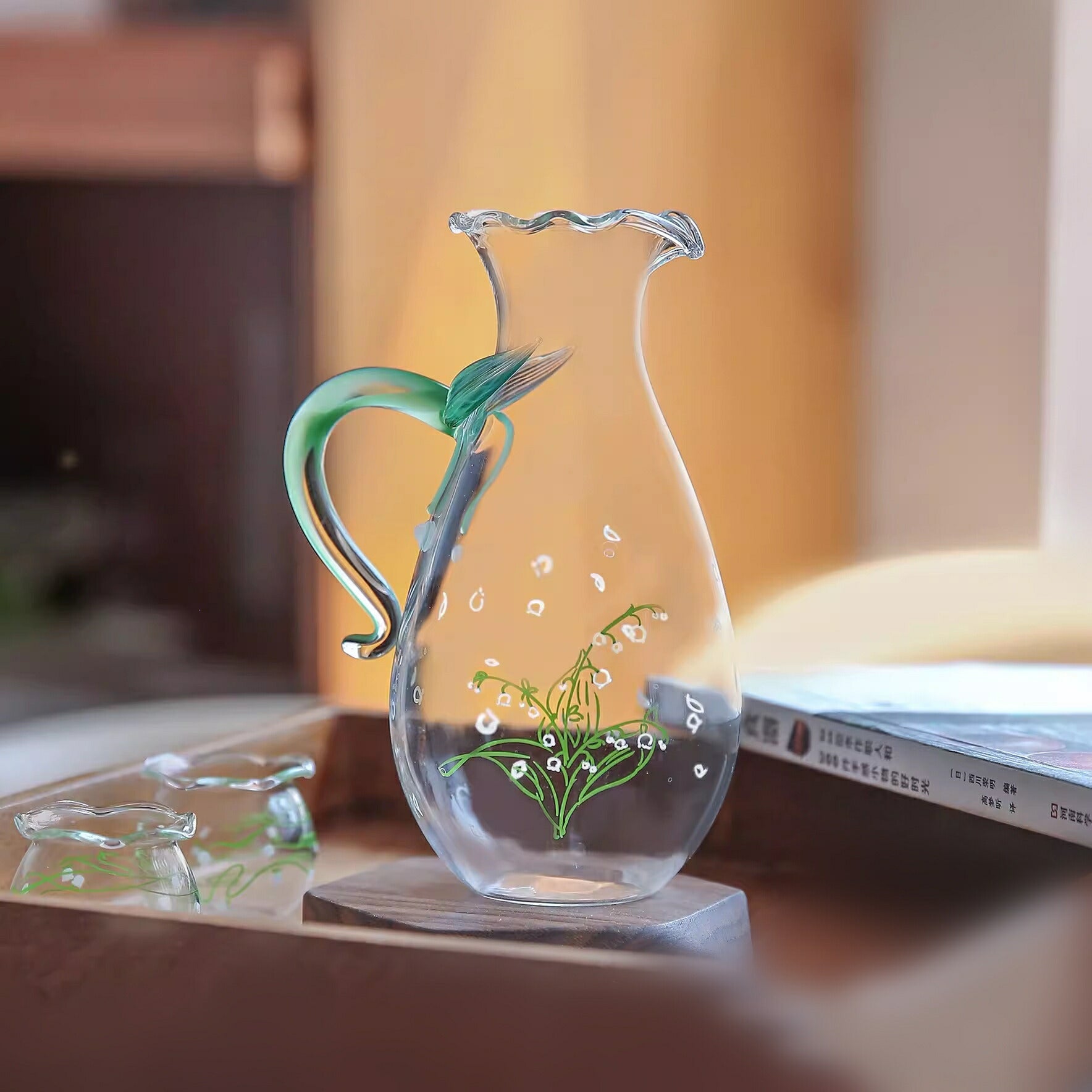 IwaiLoft 幸せ運ぶ 鈴蘭 ガラスピッチャー 冷水筒 耐熱ガラス 片口