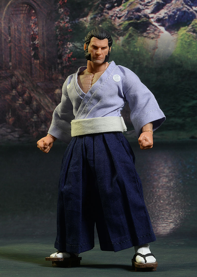 Review and photos of Ronin Wolverine One:12 Collective action figure