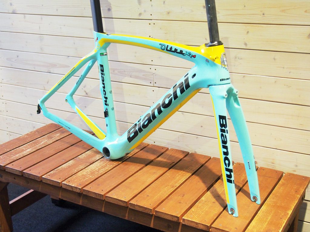 納車させていただきました】Bianchi OLTRE XR4 Tavolozzaカラー