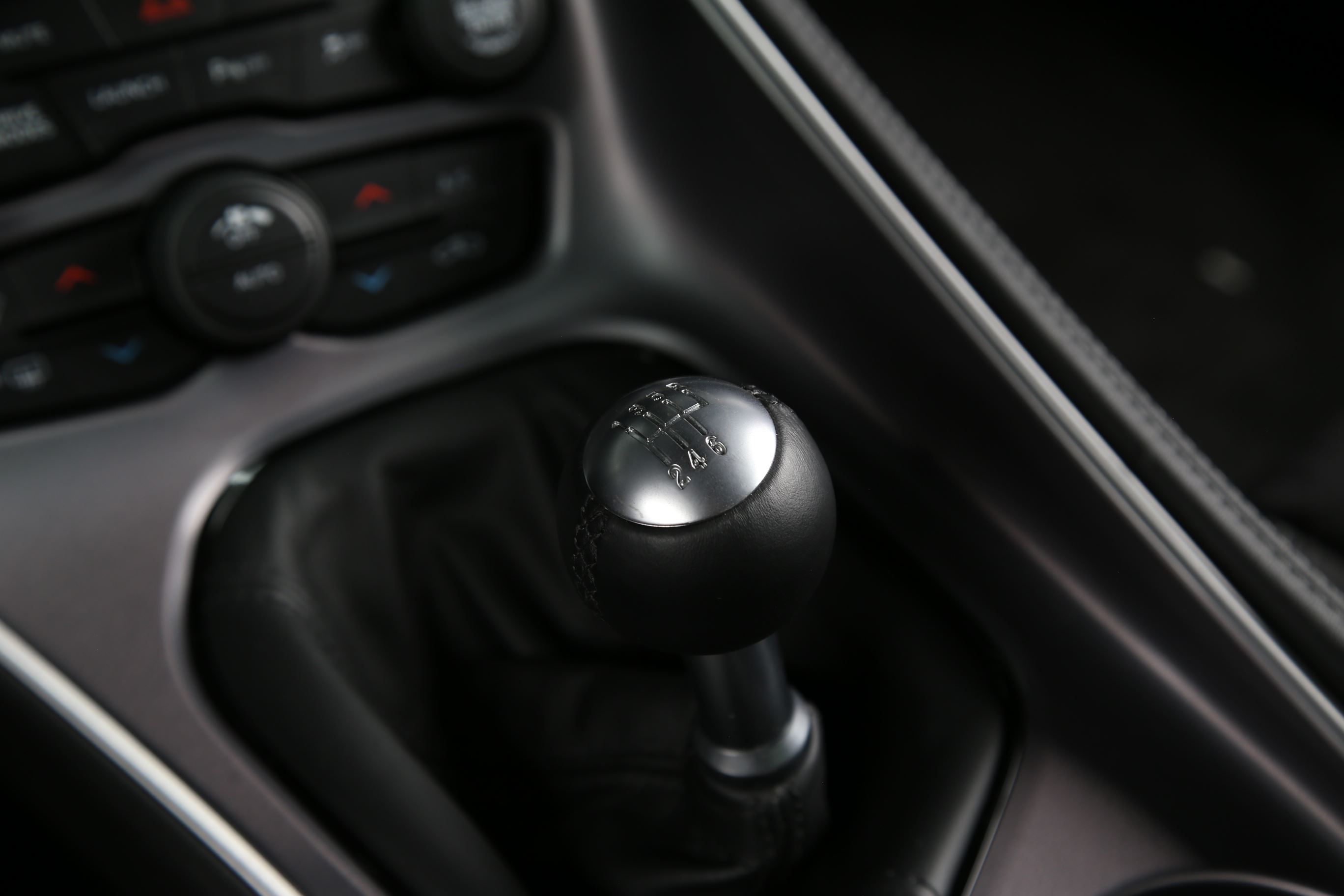 ダッジ チャレンジャー｜名車ギャラリー｜SPACE AUTO｜全国販売の高