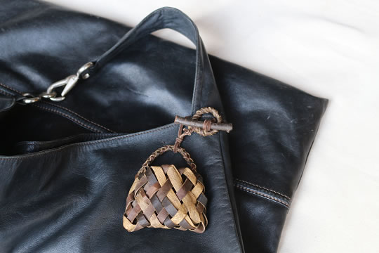 山葡萄花ぶんどバッグチャーム 商品詳細｜山葡萄かごバック・猫の