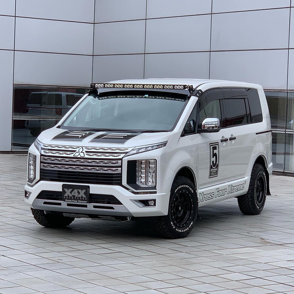 中期型～新型デリカ専用】ヘッドライトシャドウシート 商品詳細