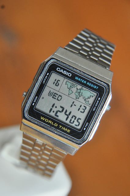 CASIO - A300U - WorldTime - Vintage Digital Watch - Digital-Watch.com