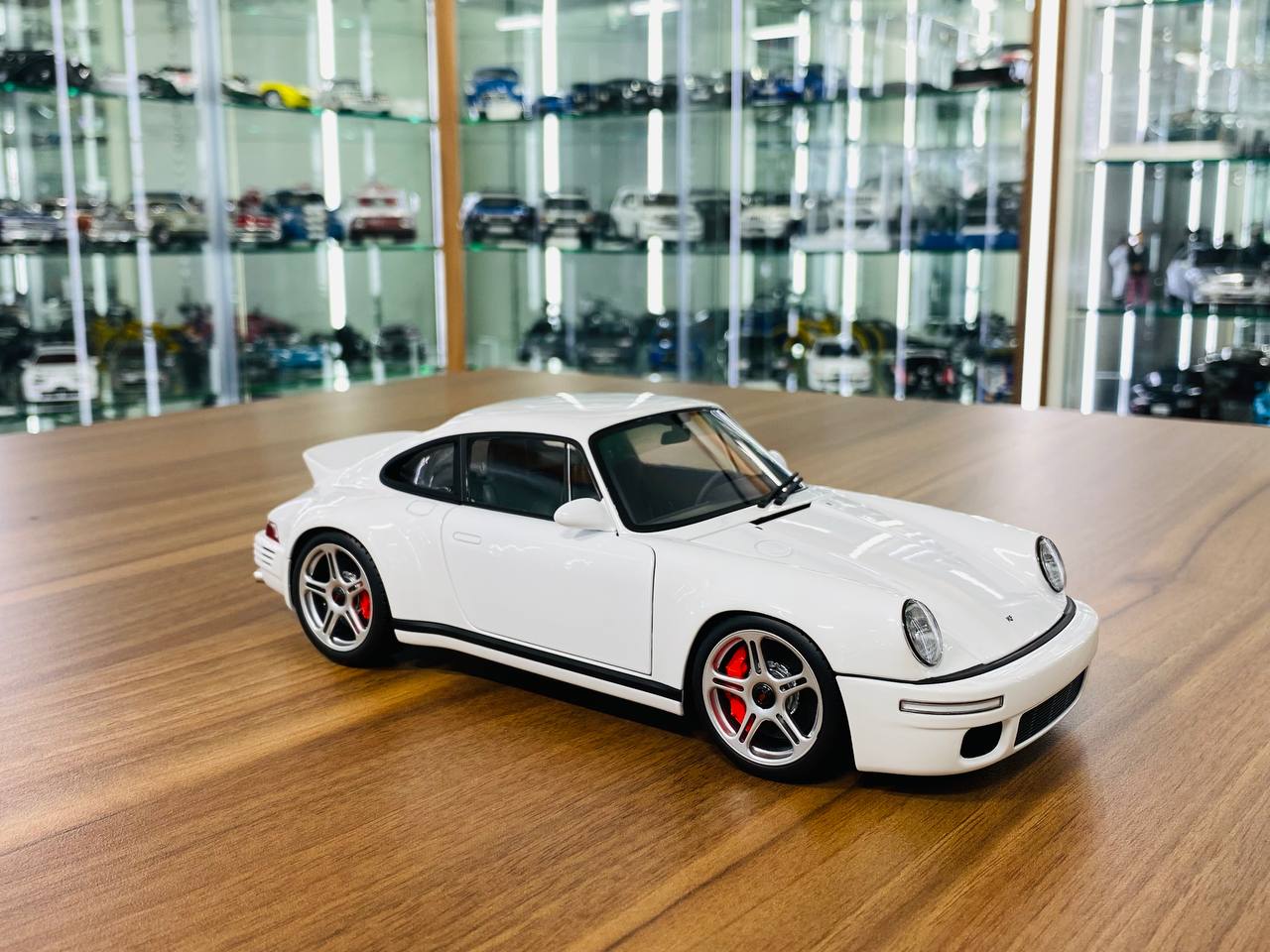 601-008 Almost Real 1/18 ポルシェ 911 RUF 601-008 Almost Real 1/18