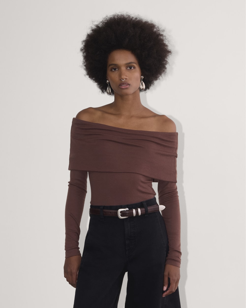 The Off-the-Shoulder Top in Butterluxe | Dark Mahogany – Everlane