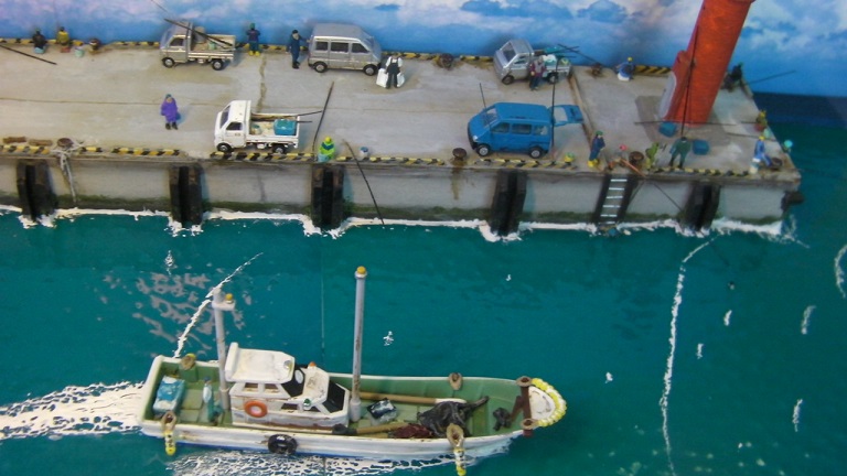 初夏の小さな漁港