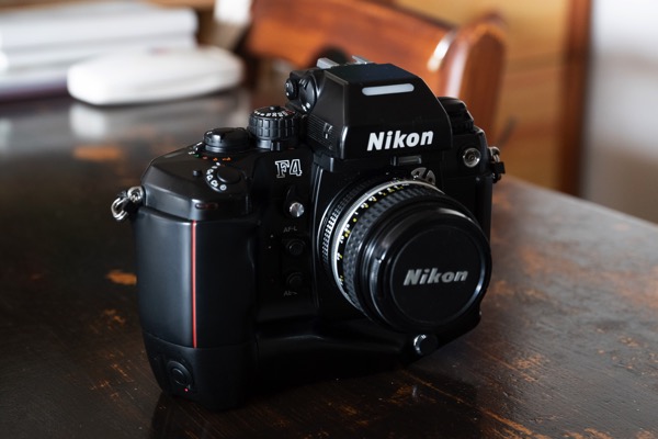 フィルム一眼レフ「Nikon F4s」を購入しました。