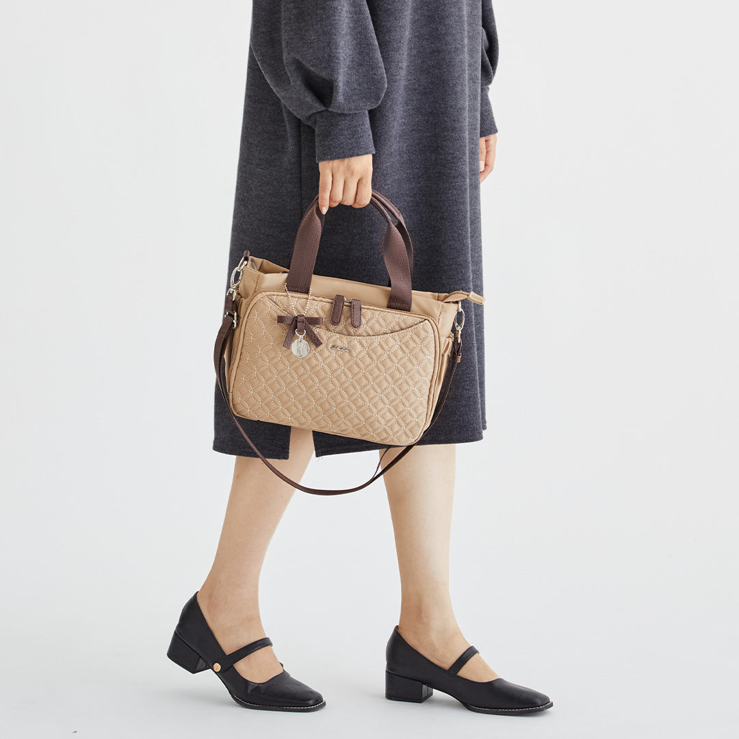 ZAZA キルトリボン猫チャーム付き2wayハンドバッグ EL7186